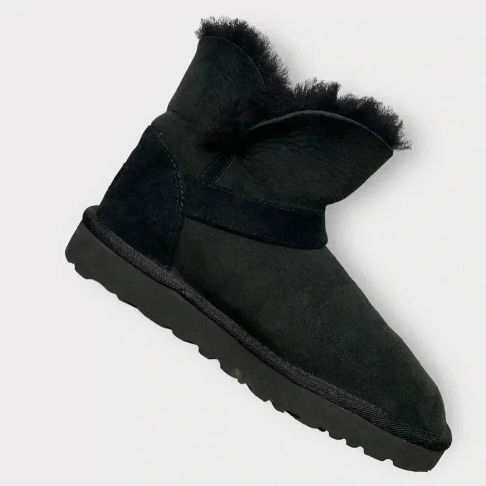 UGG Womens Black Classic‎ Suede Mini Bow Boots Sz 6